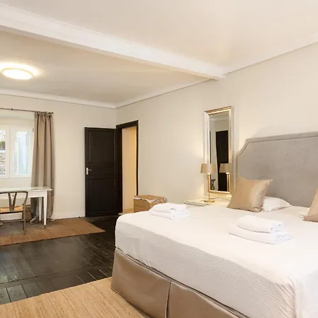 Moderno, Con Spazio Esterno Privato Apartamento