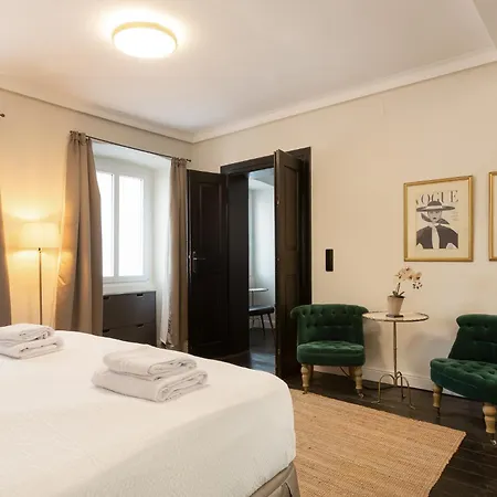 Apartment Moderno, Con Spazio Esterno Privato