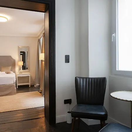 Moderno, Con Spazio Esterno Privato